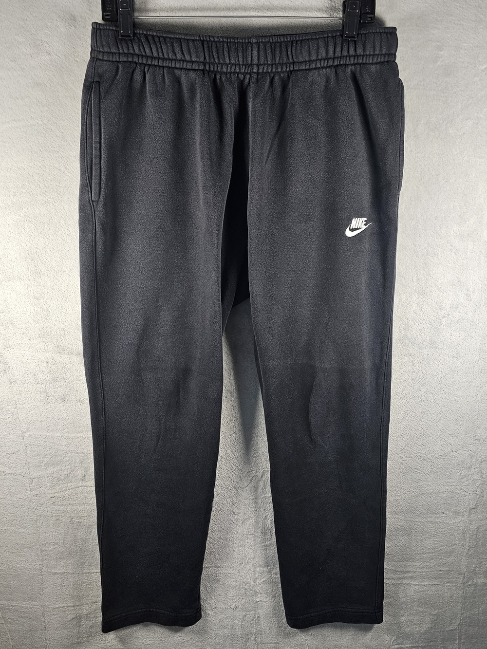 Nike Sz. Large Men's Black Sweatpants Cotton-Blend Fleece Uncuffed Classic Fit